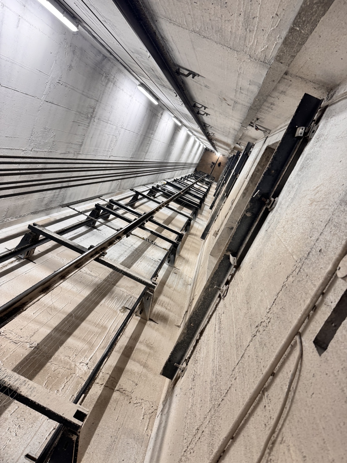 Lift shaft working environment